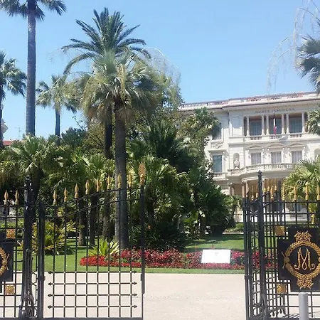 Rivoli Seaside Apartament *